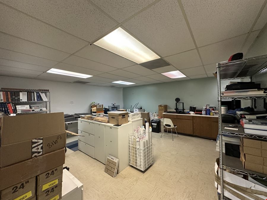 495 W Cedar Ave