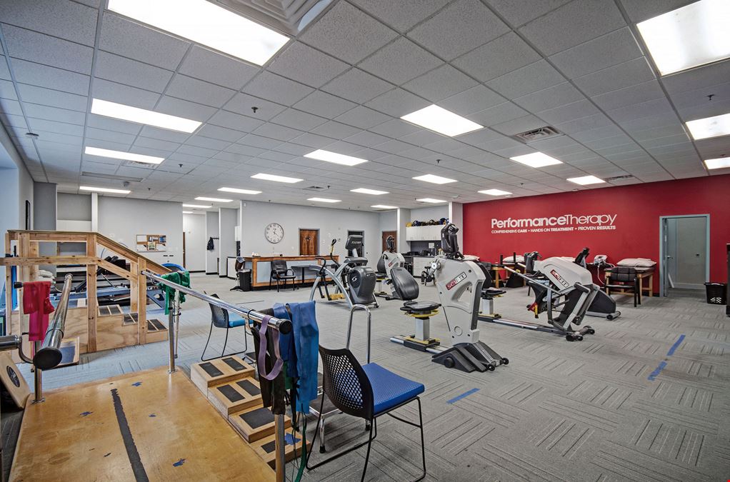 Freestanding 14,000 SF - Canton, MS