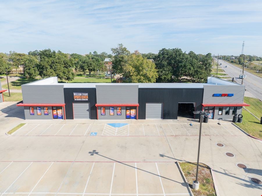 40190 Highway 290 Business - Waller Business Plaza