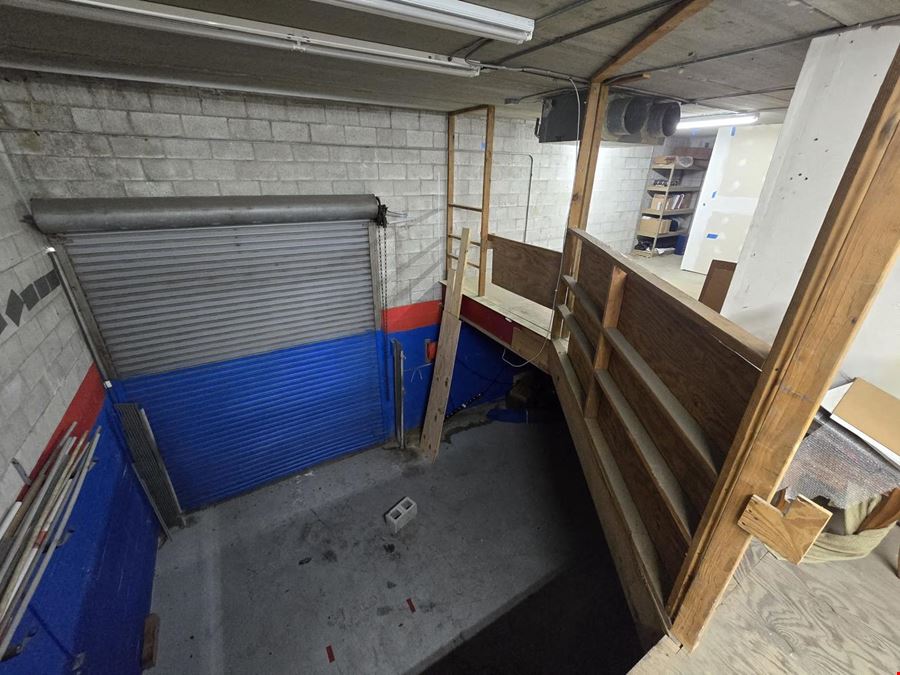 DOUBLE UNIT - Office/Warehouse/Industrial