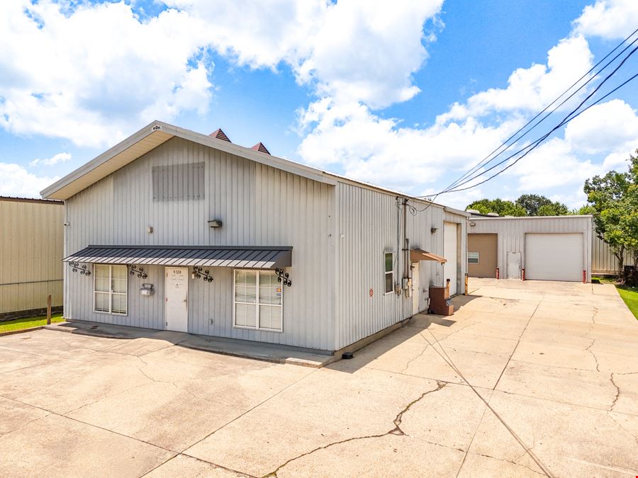 Office Warehouse Space in an Industrial Park off Airline Hwy