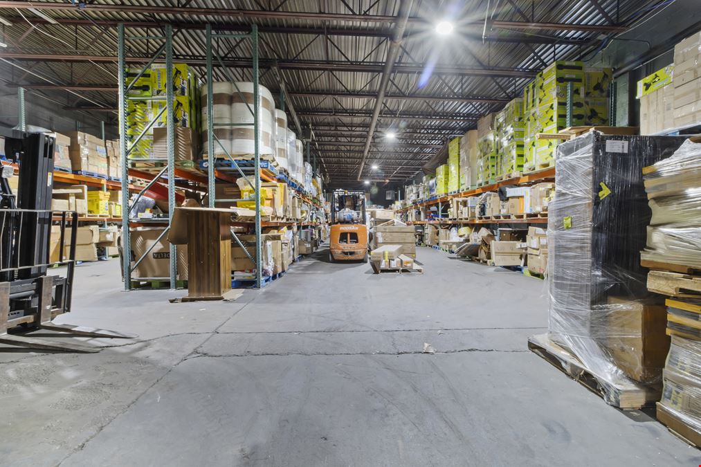 +/- 37,000 SF Multi-Tenant Industrial Building on 4.57 Acres