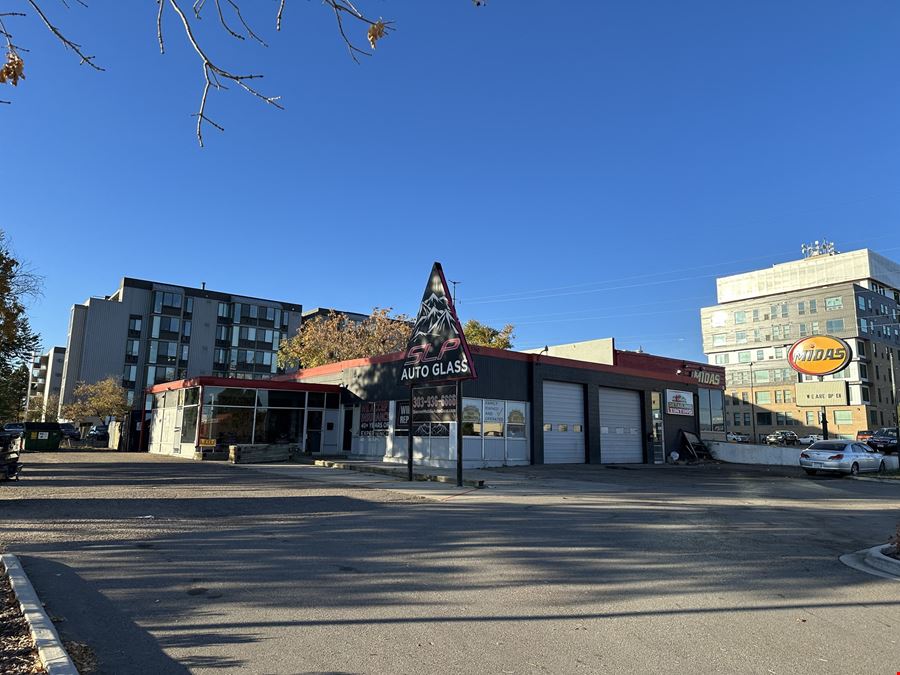 5700 W Alameda