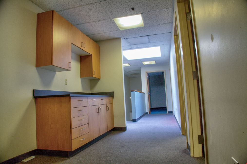 2950 Colorful Ave, Unit 102