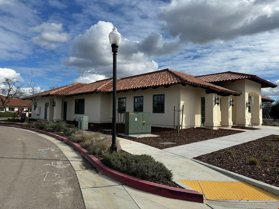 5625 Avenida de Los Robles