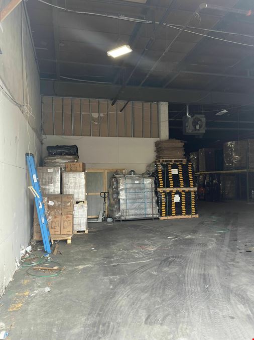 8,000 SF | 1019 Elton Street | Turn-Key Industrial Space for Lease