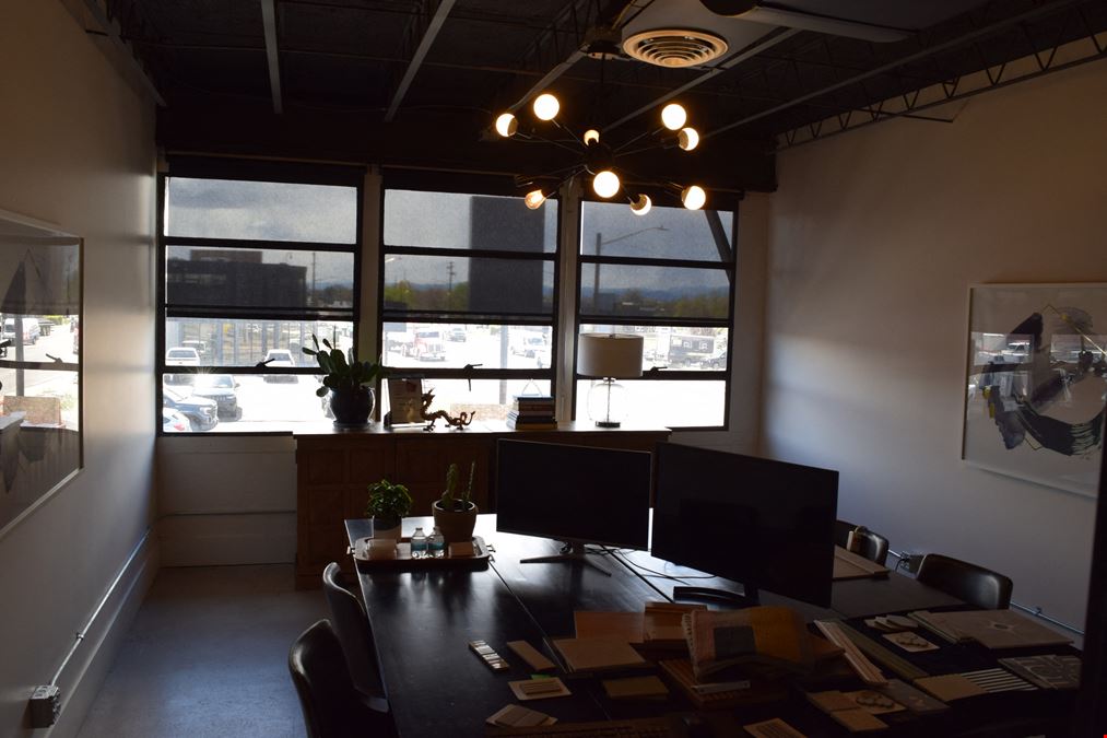 Office available on Santa Fe Drive