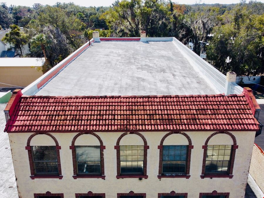 615 Saint Johns Ave