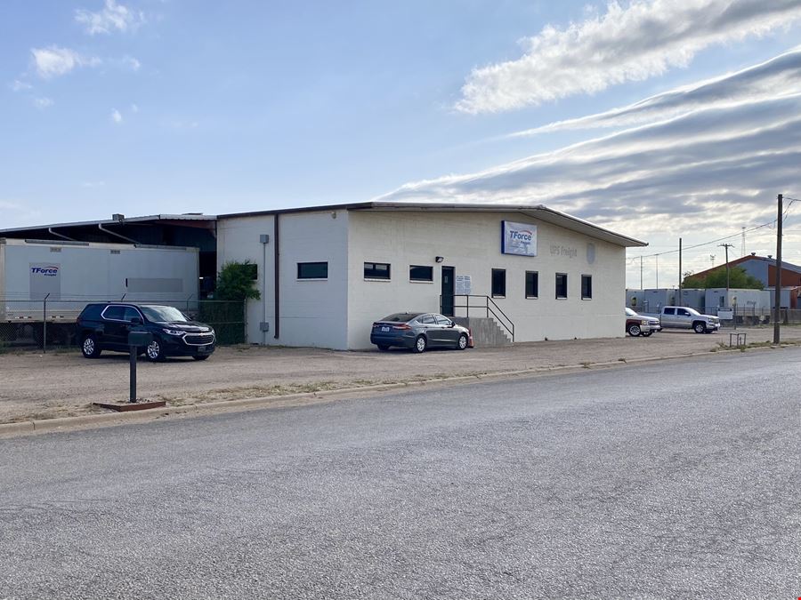 Cross Dock Facility with 23 Dock Doors Available for Sublease