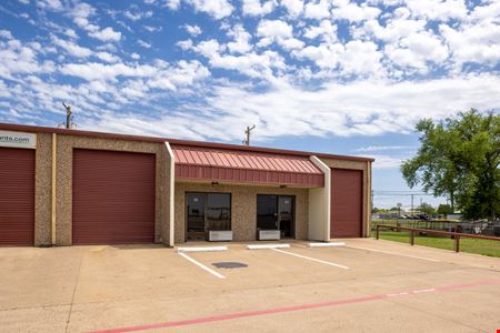 Preview of commercial space at 2205 West Division Street