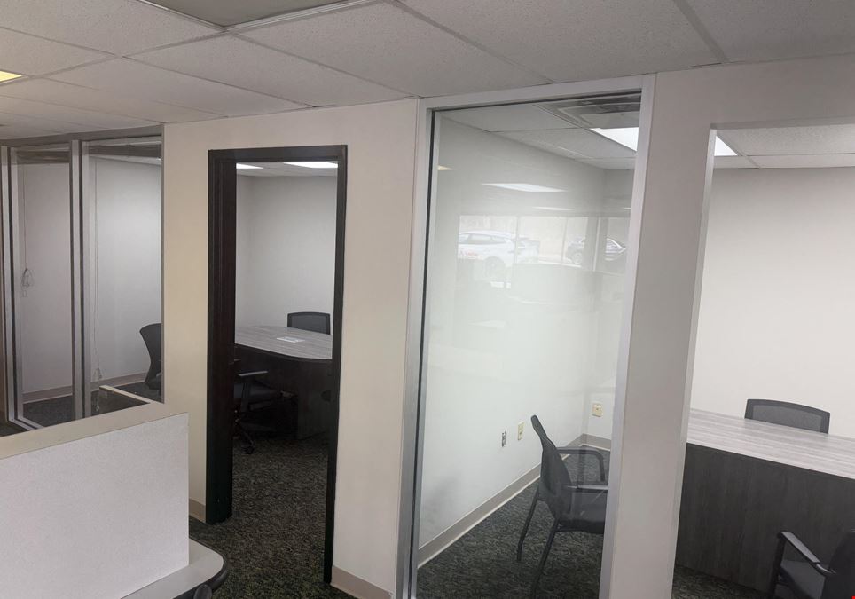 2,000SF Available at Park Place