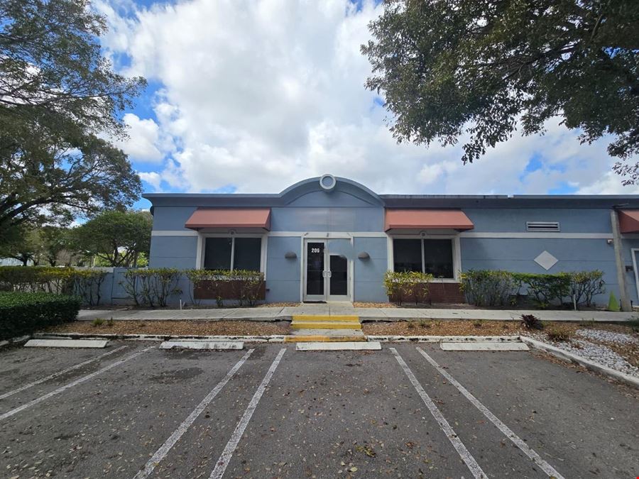 Traditional & Spacious Medical Office