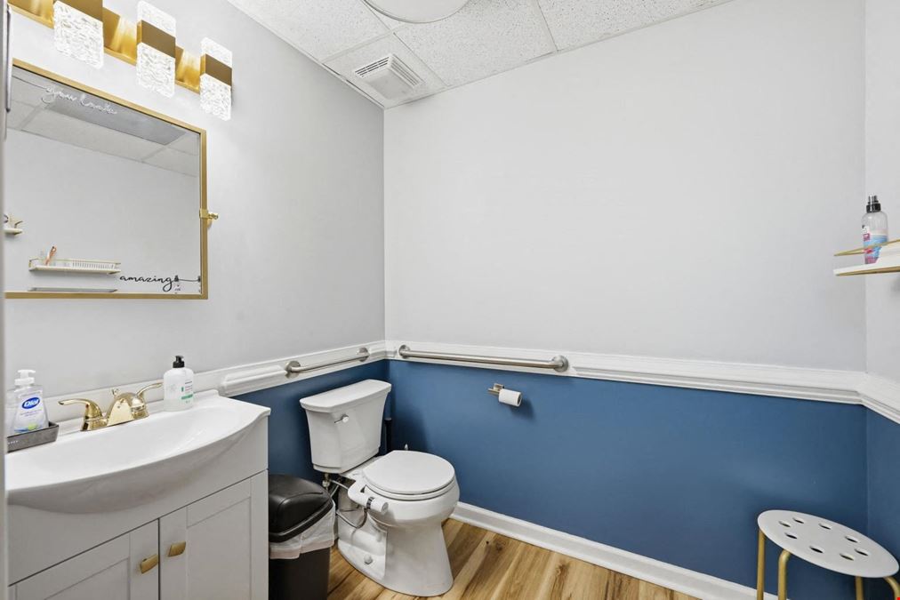 3 Suites at 502 McKnight Drive