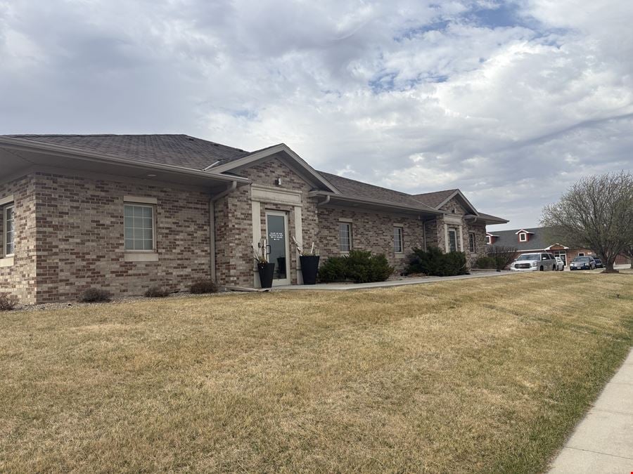 2501 Lakeridge Drive