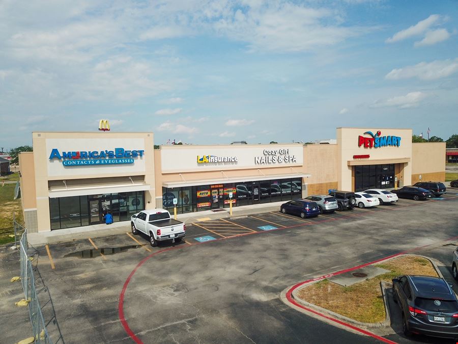 Highland Square Shopping Center/HS Petsmart