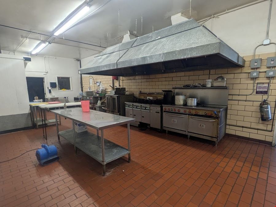 Historic 185th Corridor Commercial Building