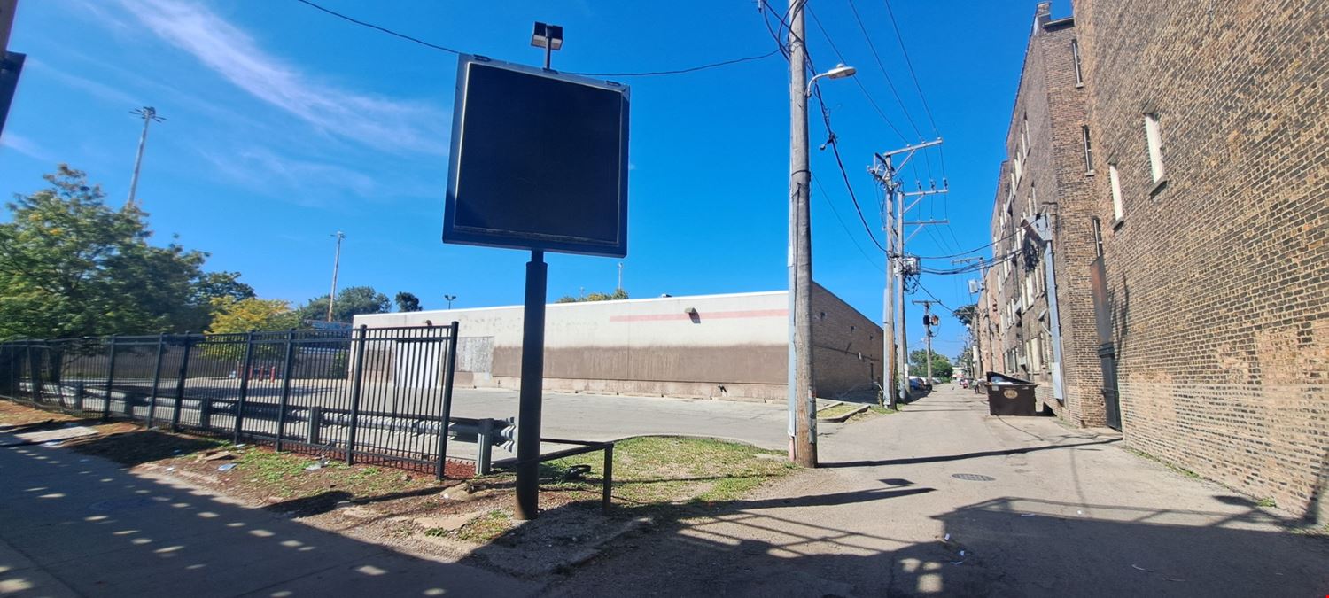 +/-16,290 SF Former Retail Supermarket | OZ, EZRC & SBA HubZone Incentives