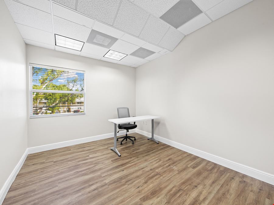 2801-2809 E Commercial Blvd