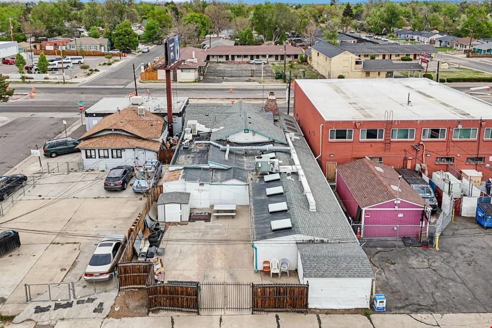 8710 E Colfax Ave