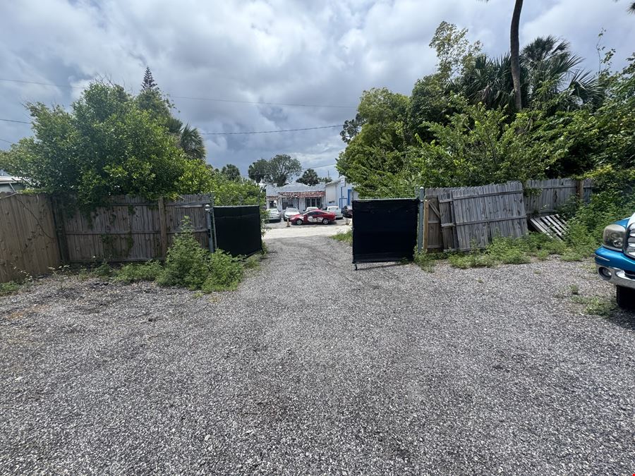 Man Cave - Auto Dealer - Storage Yard - Holly Hill, FL