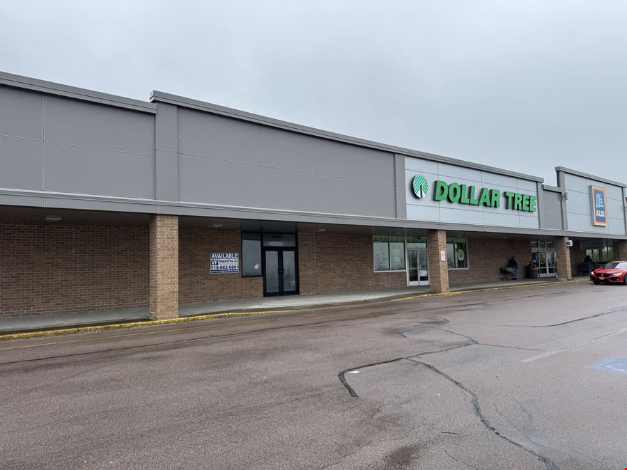 Aldi Plaza