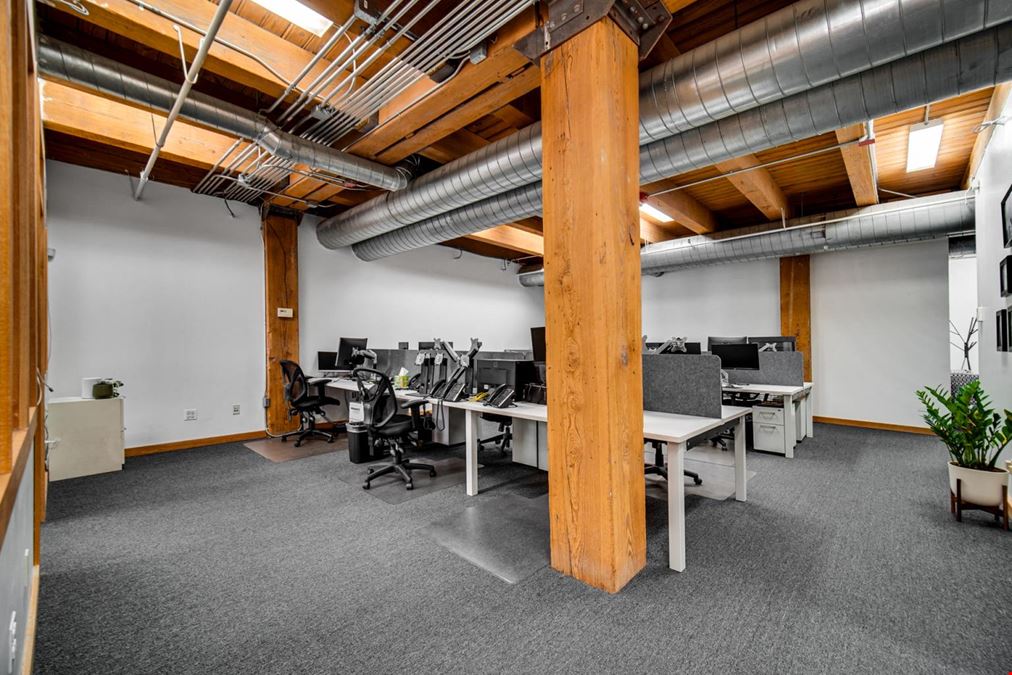 566 W Lake St, Suite 240, Chicago, IL 60661