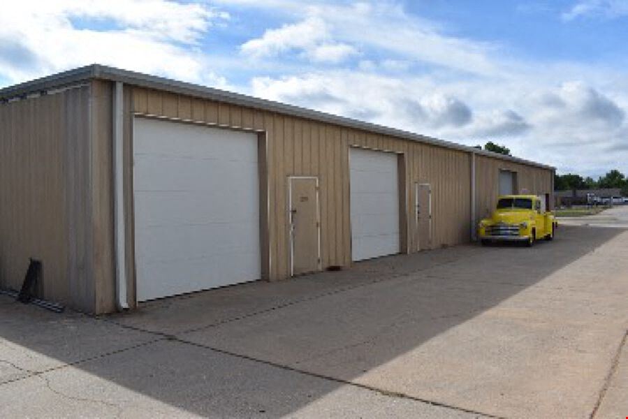 841 Industrial Dr
