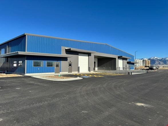 Preview of Industrial space for Rent at 112 Stone River Road Warehouse
