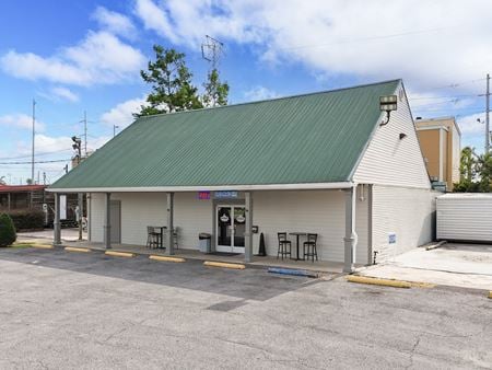 Preview of Retail space for Sale at 2303 Hickory Ave