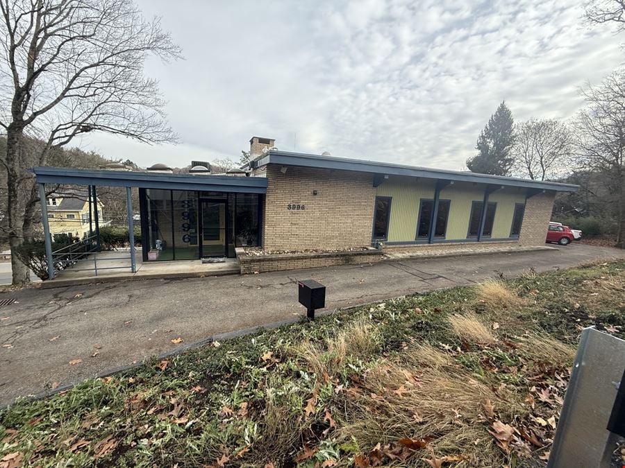 4,355 SF Office Building on 0.77 AC | Allison Park