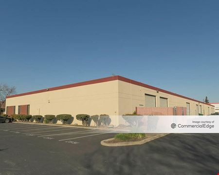 Preview of commercial space at 2501 Del Monte Street
