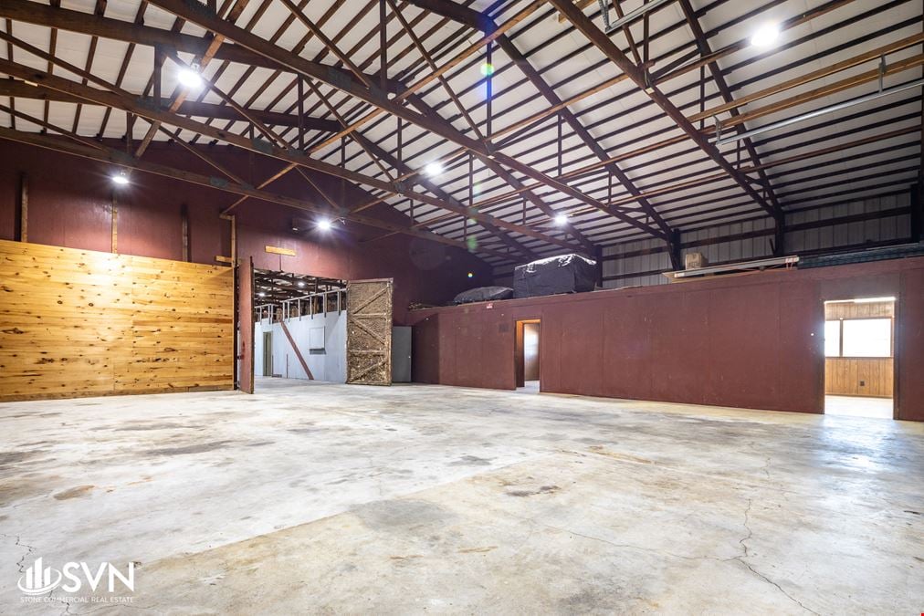 9,211 SF Industrial Building For Lease