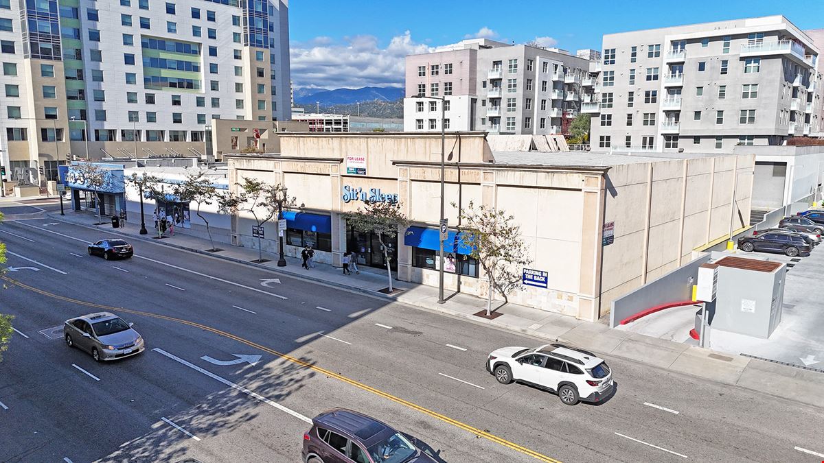 Flagship Glendale Retail Opportunity