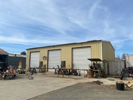 Preview of Industrial space for Sale at 800/840 W Elm Ave