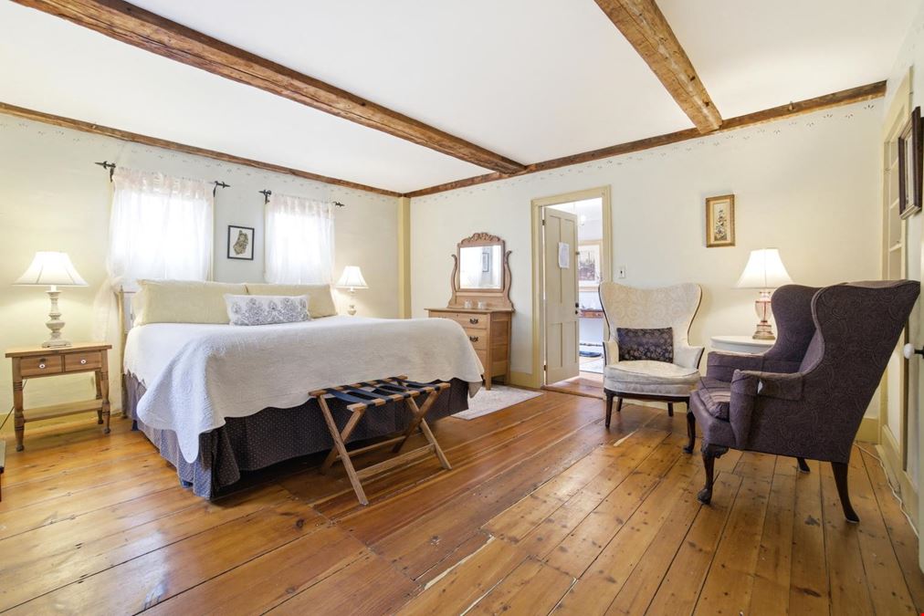 Historic Bed & Breakfast Estate with Event Barn on 5.6 Acres