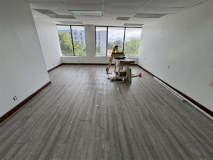 2176 SF Suite 408 Professional and Medical Office Space