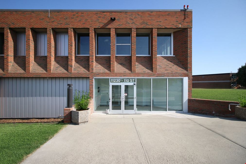 Kings Pointe Medical Building