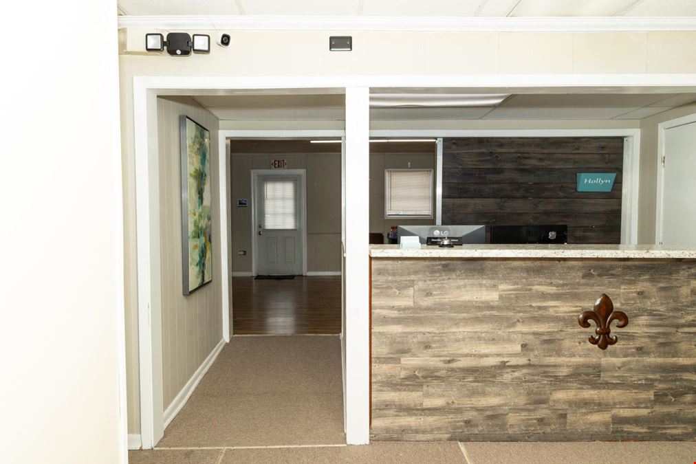 2,070 SF Office in Prime Houma Location