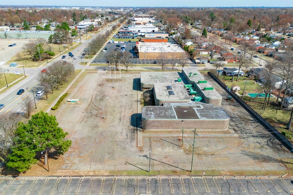 Plymouth Rd Retail
