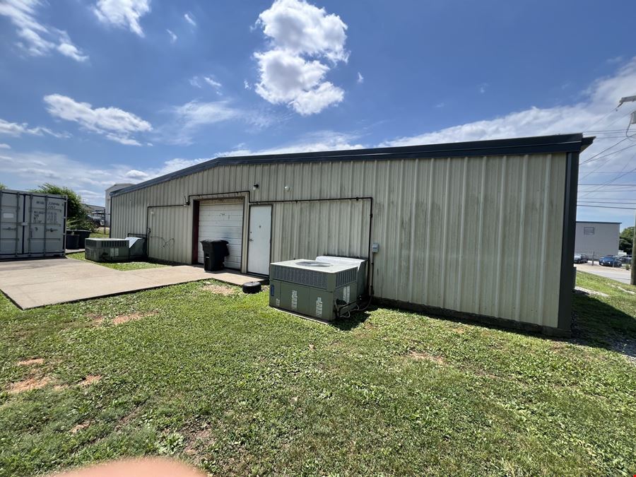 211 W Dunbar Cave Rd