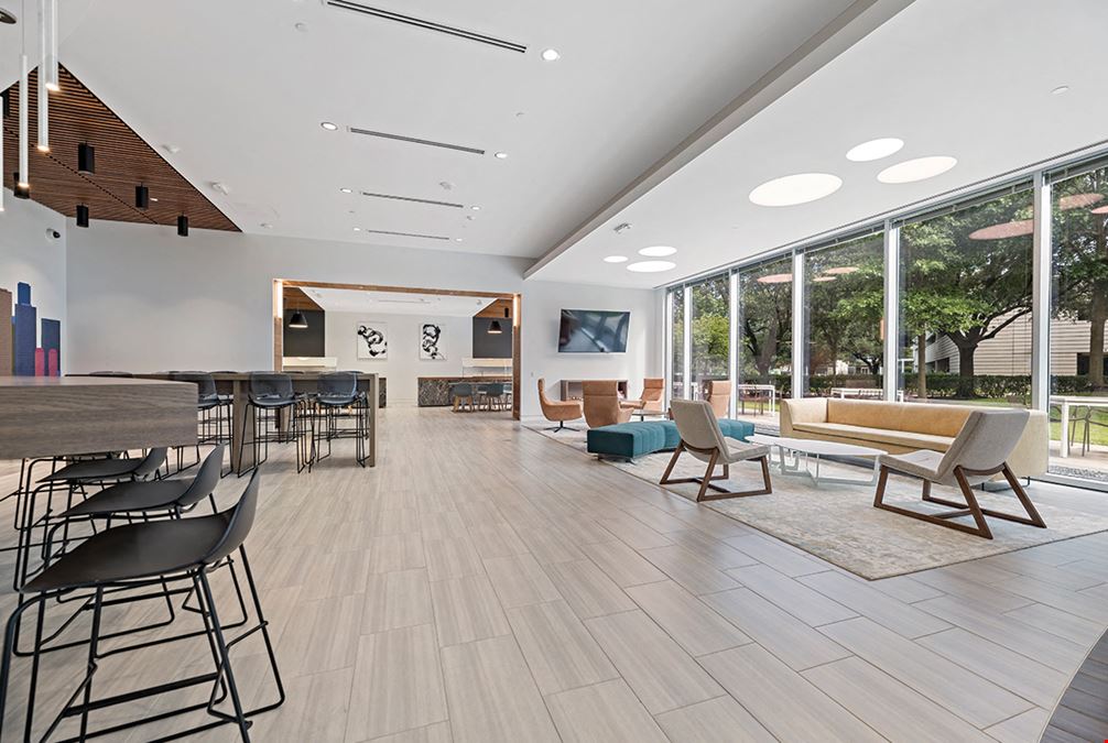 4424 West Sam Houston Parkway North (R068)
