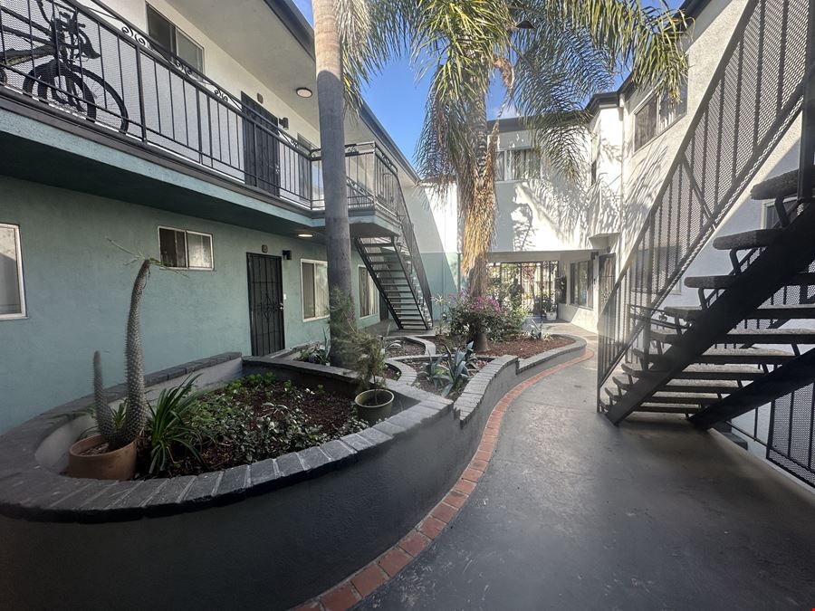 610 E Hyde Park Blvd