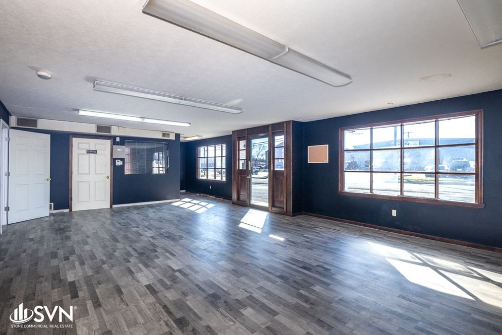2,400 SF Office/ Warehouse Space For Lease