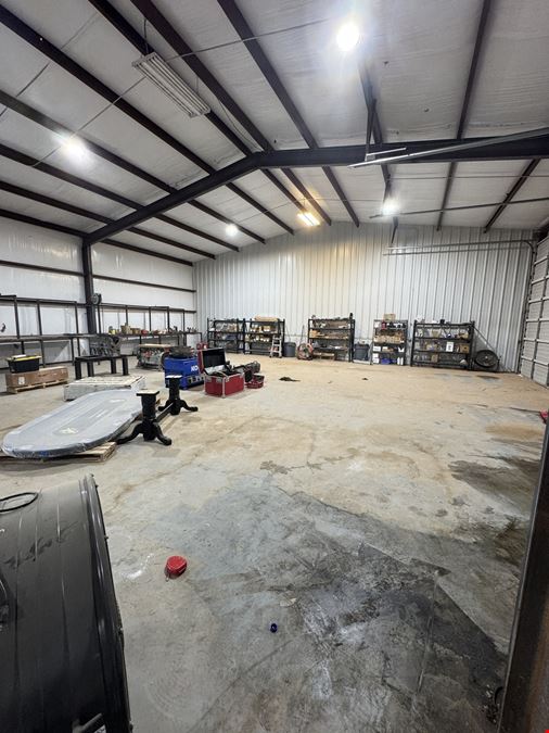 Office & Shop Space w/ Trailer Hookup