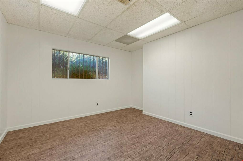 ±1,400 SF of Office Space Available in Excellent Condition