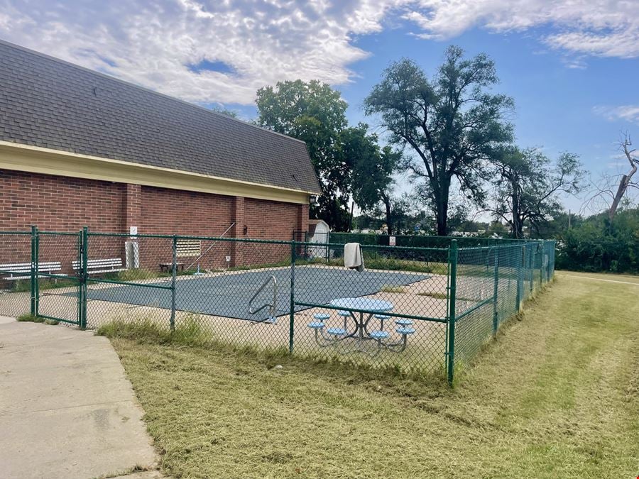 Gillis Center School