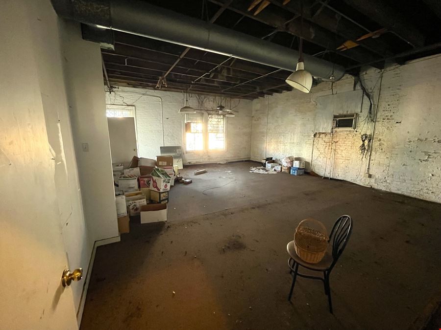 1021 Pleasant Street