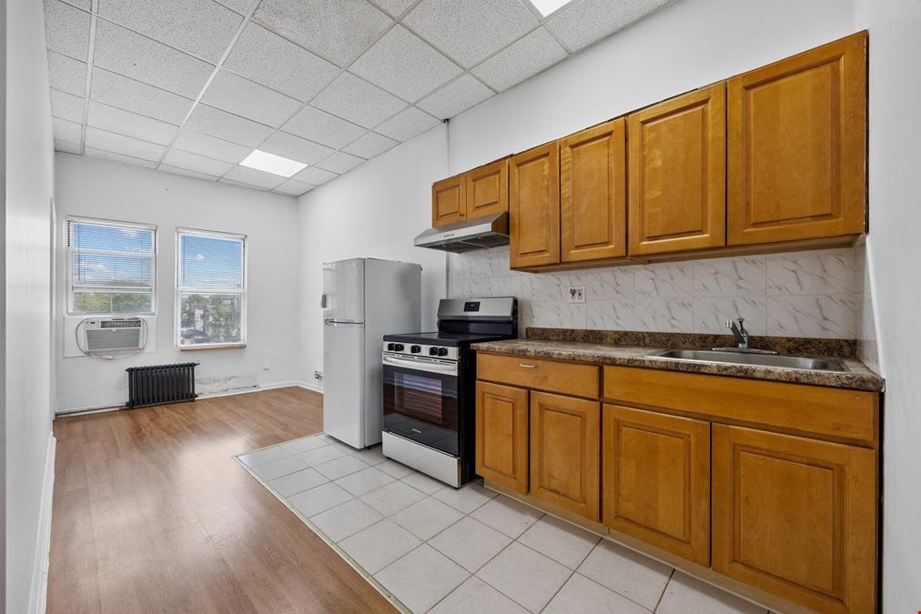 152-26/28 Northern Blvd