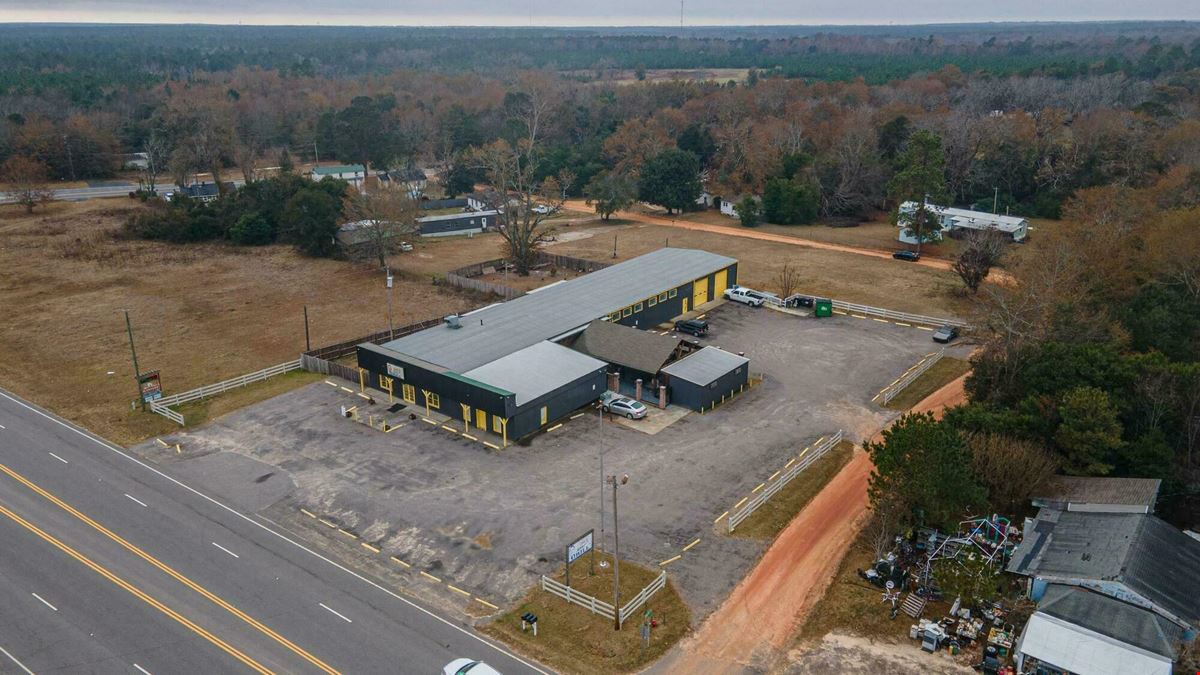 10% CAP RATE INVESTMENT OPPORTUNITY Seller Leaseback in Place (3-Year Term) Additional Upside Through Warehouse Lease-Up