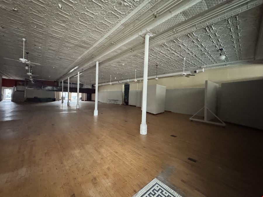 511 Commercial St